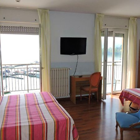 Hotel Capri Lesa Εξωτερικό φωτογραφία