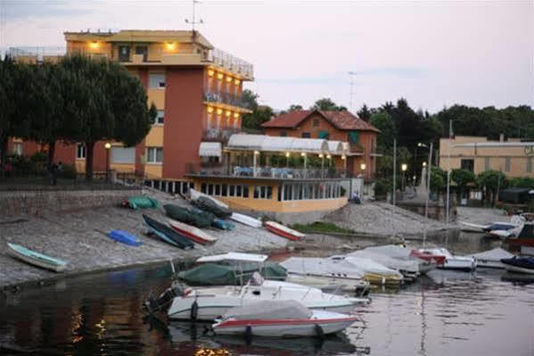 Hotel Capri Lesa Εξωτερικό φωτογραφία