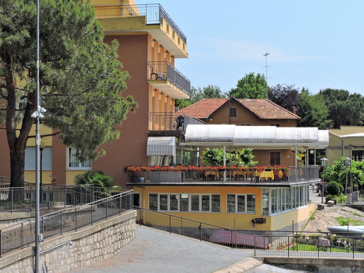Hotel Capri Lesa Εξωτερικό φωτογραφία