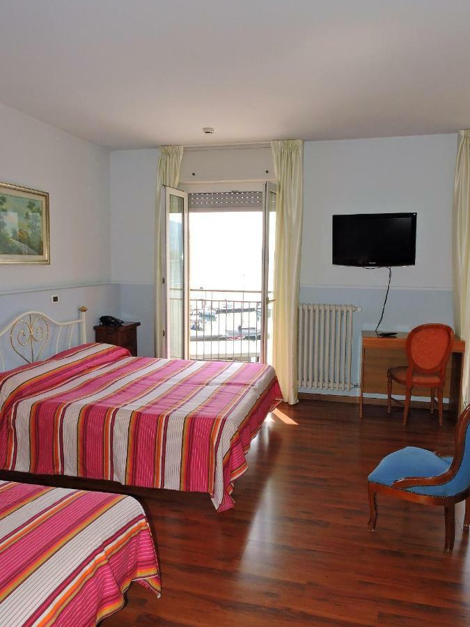 Hotel Capri Lesa Εξωτερικό φωτογραφία