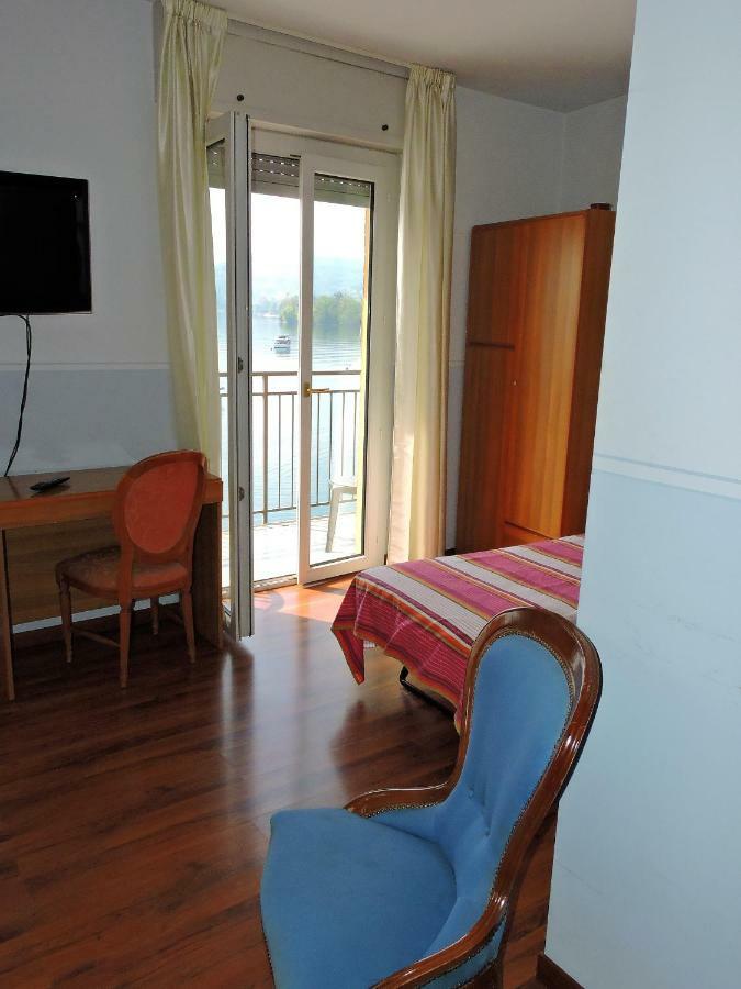 Hotel Capri Lesa Εξωτερικό φωτογραφία